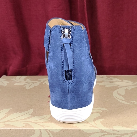 Sofft Peacoat Navy Senovia Suede Flexible Sporty W